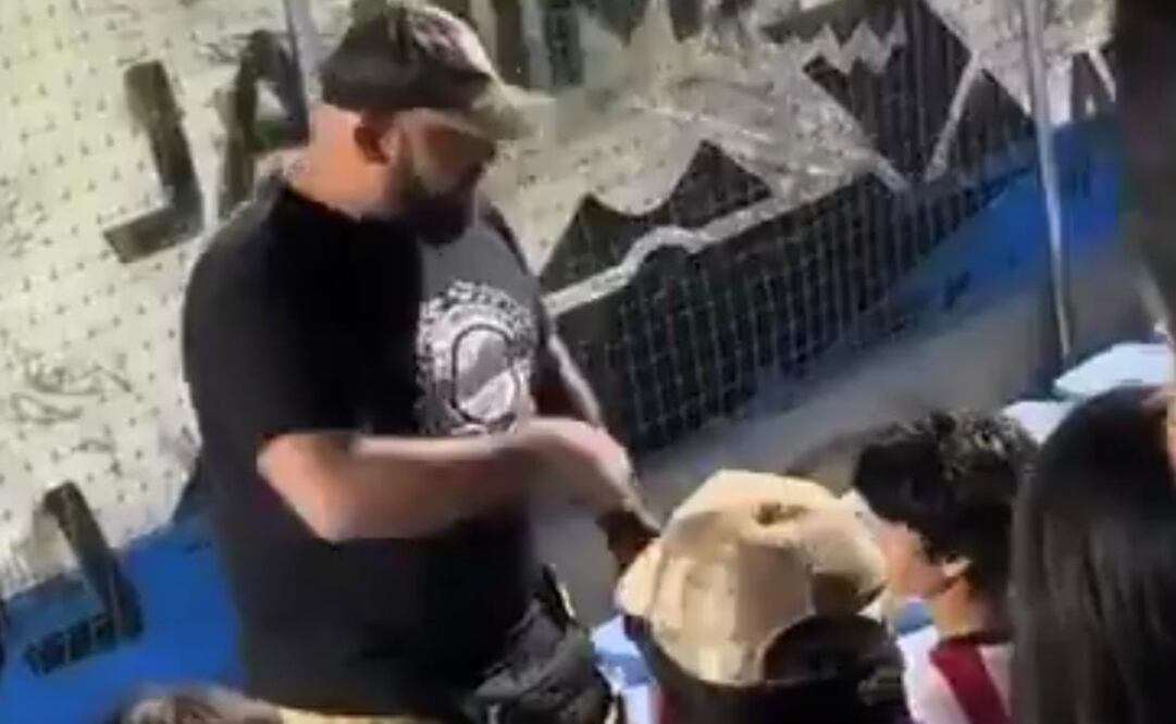 Sujeto que corrió de la tribuna a aficionado de Chivas fue vetado - Foto: Captura de pantalla