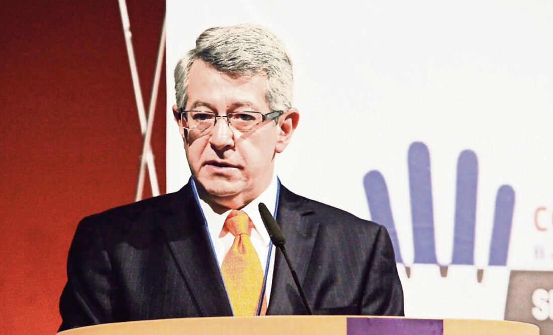 La organización Nosotrxs, que encabeza el investigador del CIDE, Mauricio Merino, dijo que el SNA ha sido blanco de ataques del presidente del Senado. (ARCHIVO EL UNIVERSAL)