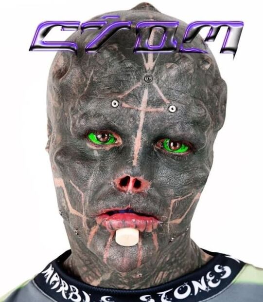 El "Alien Negro" busca trabajo, pero su apariencia se lo impide