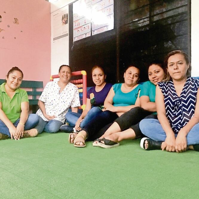 Las encargadas de las estancias infantiles en San Juan Bautista Tuxtepec, Oaxaca, piden cooperar con un kilo de frijol, arroz o una bolsa de azúcar como pago voluntario para no cerrar el servicio para las madres trabajadoras. YURIDIANA SOSA. EL UNIVERSAL