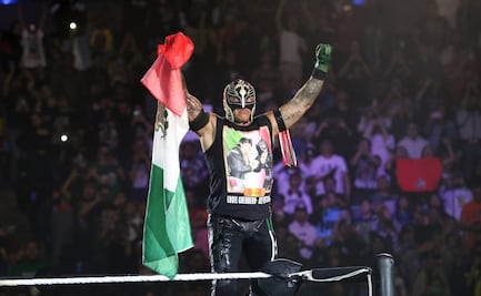 Rey Mysterio cae ante Roman Reigns con incursión de Dominik