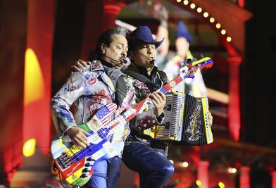 Tigres del Norte protagonizan primer día del Festival Arre