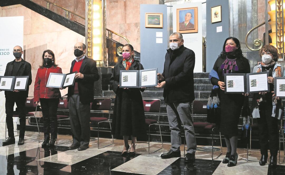 La ceremonia fue encabezada por la esposa del Presidente de México, Beatriz Gutiérrez Müller, el secretario de Gobernación, Adán Augusto López, la titular de Cultura, Alejandra Frausto, y el diseñador Carlos Pellicer López. Foto: Carlos Mejía/ . EL UNIVE 