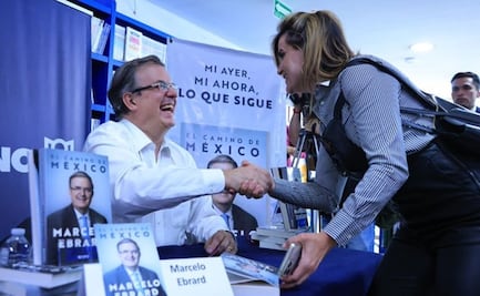 Ebrard comparte con alumnos de NL anécdota cuando tenía 15 años, con un maestro autoritario