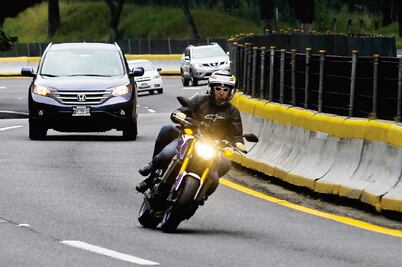 Vía fatal. Jugarse la vida a 265 km/h