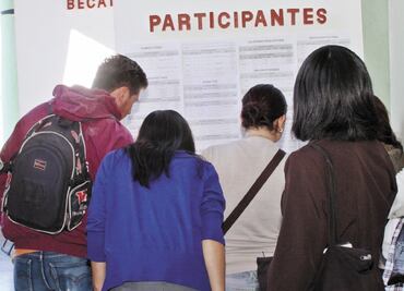 Persiste freno en plazas laborales; mejoran salarios