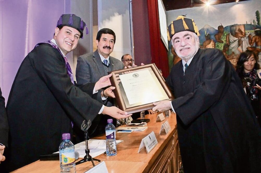 El escritor Ignacio Solares reconoció el nivel cultural y la producción intelectual que la UACH promueve (FOTO: UNIVERSIDAD AUTÓNOMA DE CHIHUAHUA)