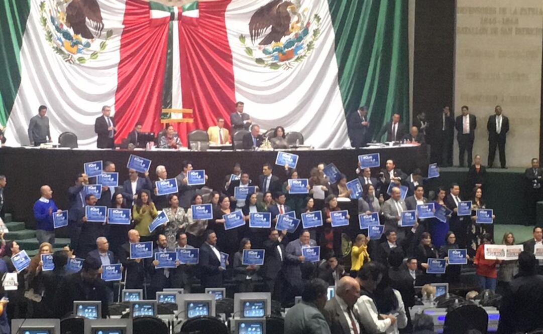 En el debate de la Ley de Ingresos, el PAN protestó porque no bajó la gasolina. Foto: Horacio Jiménez / EL UNIVERSAL