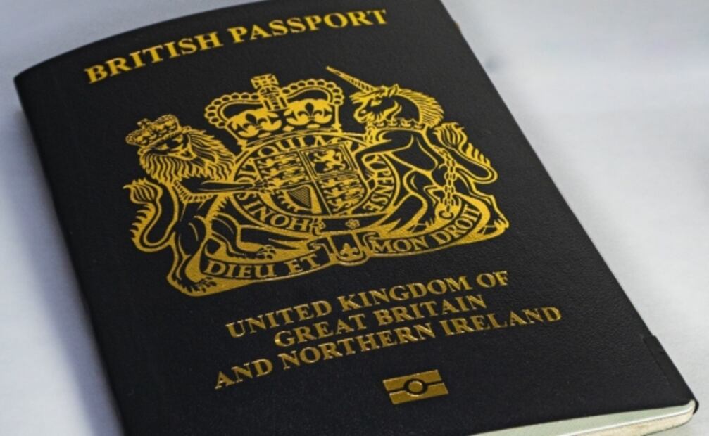 ¿Cómo viaja la reina Isabel II?