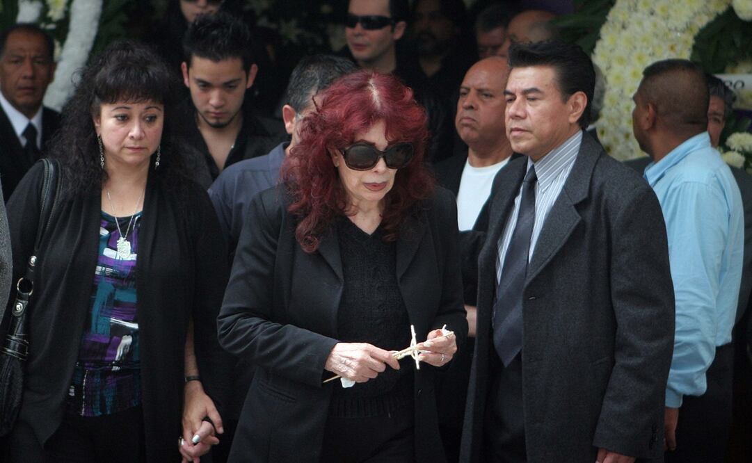 Itatí Zucchi, durante el funeral de Roberto Cantoral en 2010. Foto: Archivo