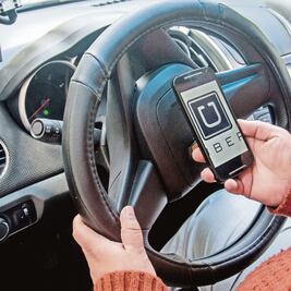 Uber y Cabify se rebelan contra los taxímetros