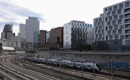 Suman 44 heridos por descarrilamiento de tren en Francia; autoridades investigan para determinar la causa