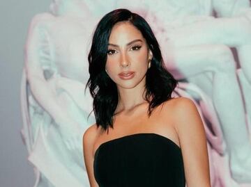 María Chacón deslumbra con vestido blanco y tenis en Nueva York