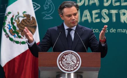 Comparten 21 maestros sus experiencias con Nuño Mayer