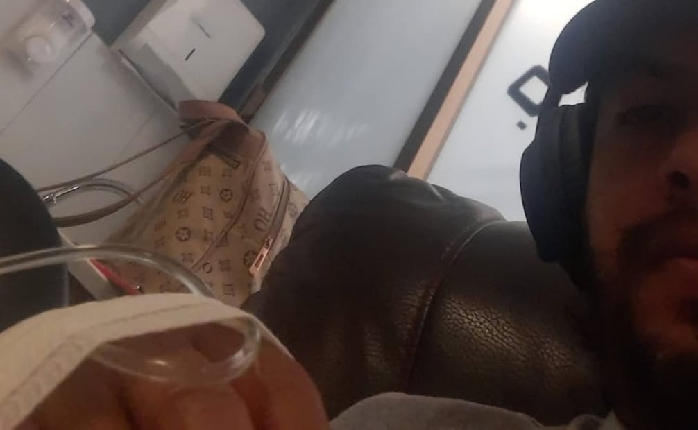 Testimonio denuncia irregularidades en clínica de "sueros vitaminados" en Sonora; advierte riesgos en tratamientos.
Foto: Especial.