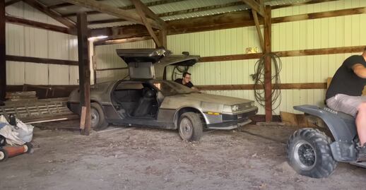 VIDEO: encuentran DeLorean abandonado con menos de 2 mil km
