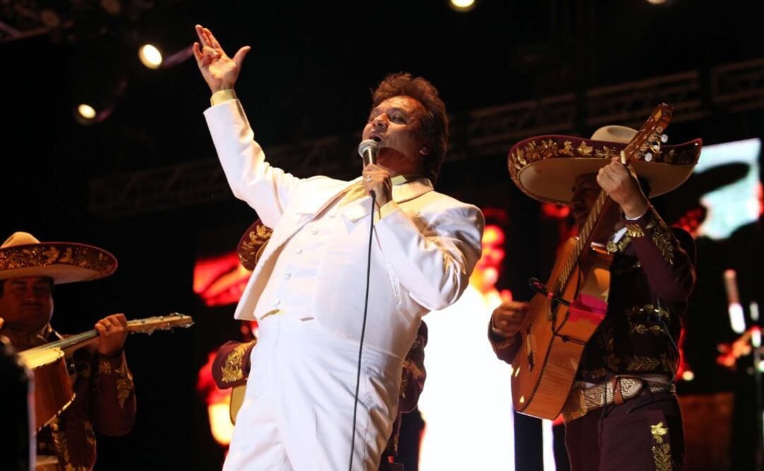 Problemas en las rodillas, hipertensión y diabetes, algunos de los padecimientos de Juan Gabriel  FOTO: ARCHIVO