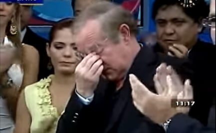VIDEO. Entre lágrimas y aplausos, así despedían a José Ramón Fernández de Tv Azteca