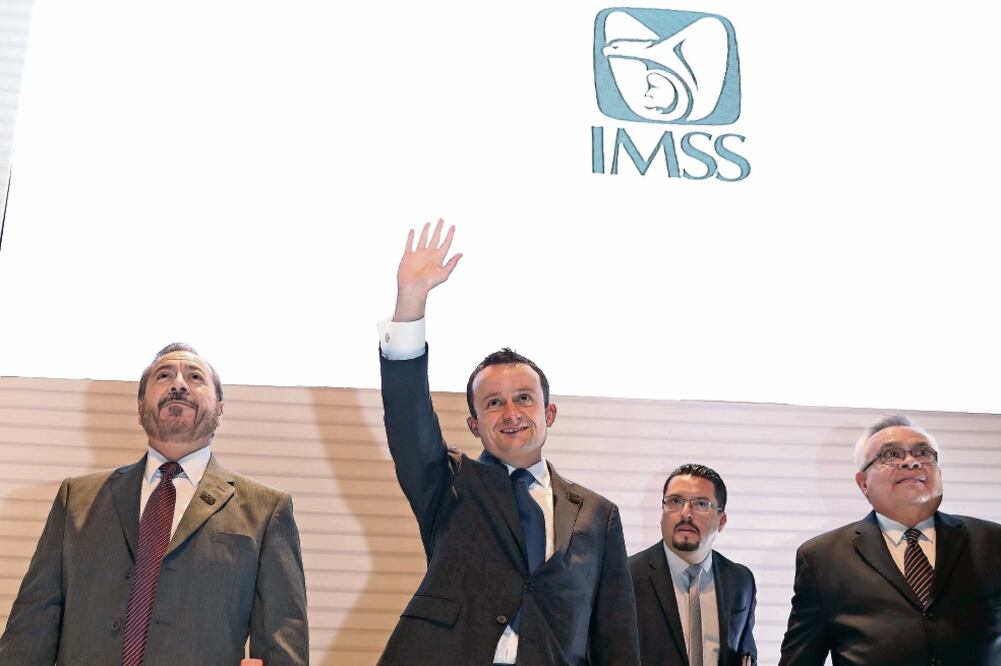 Mikel Arriola Peñalosa, director general del IMSS, presentó los avances de la Agenda Digital con la corrección de datos personales vía web (JUAN CARLOS REYES. EL UNIVERSAL)