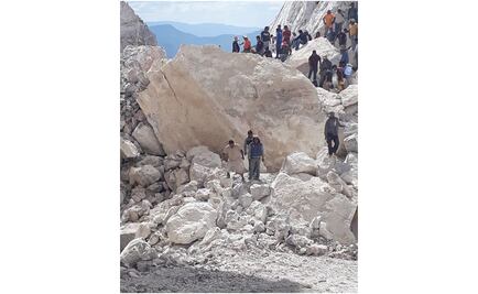 Suman dos muertos por derrumbe de mina en Hidalgo