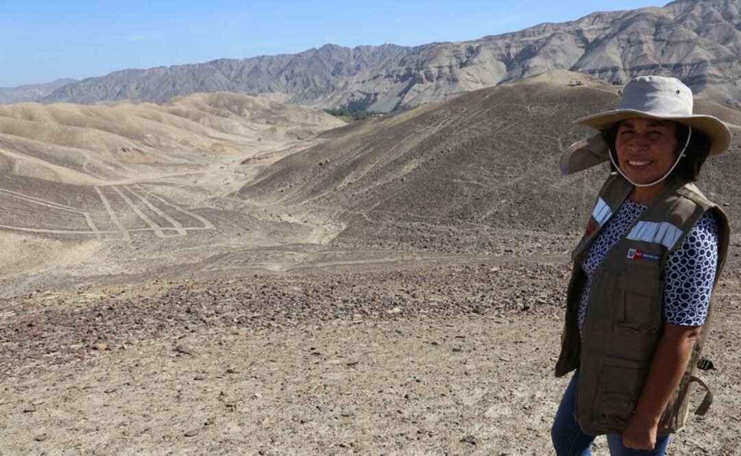 Patricia Balbuena, ministra de Cultura de Perú, viajó este fin de semana a la región Ica, donde recientemente se hallaron nuevos geoglifos. Foto: cultura.gob.pe