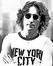 Venden LP que Lennon firmó antes de morir