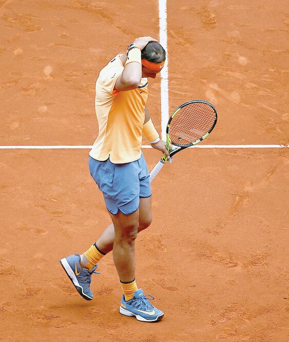 Nadal se mostró apesadumbrado al caer ante Murray, en semifinales (ANDREA COMAS. REUTERS)