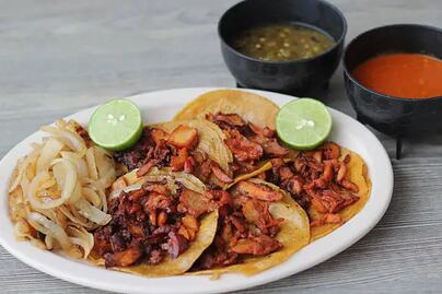 Cómo preparar un kilo de carne al pastor para tacos