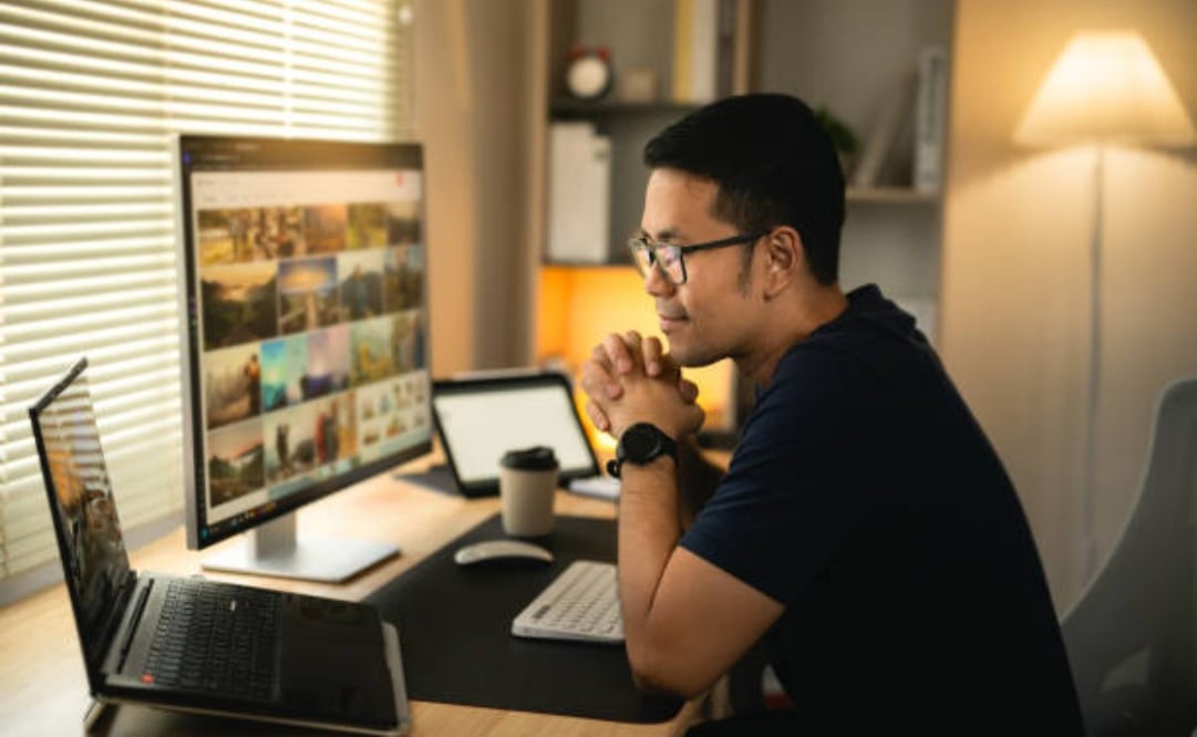 Amazon también adelantó que va a eliminar puestos gerenciales hasta alcanzar una cuota óptima de 15% de 'managers', lo que significa un gerente por cada cinco trabajadores. Foto: IStock