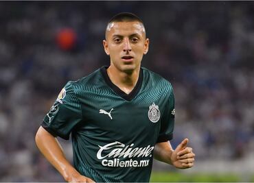 Roberto Alvarado es el futbolista que busca el Cruz Azul