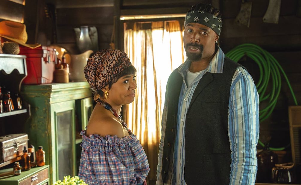 Regina Hall regresa como Brenda Meeks y Shawn Wayans como Ray Wilkins. Ambos se reúnen con el elenco original 26 años después. Foto: Paramount+