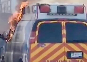 Atacan tres ambulancias y matan a dos paramédicos en Guanajuato