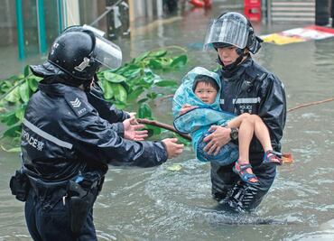 Sube a 140 muertos tras paso de tifón Kalmaegi en Filipinas; hay más de 127 desaparecidos