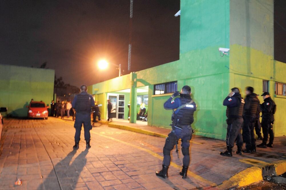 La policía informó que la central de emergencias C4 recibió llamadas de vecinos que reportaron la detonación de armas de fuego (Especial)