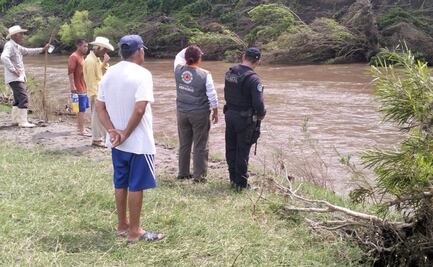 Mueren 2 personas arrastradas por la corriente de un río en Veracruz; hay una más desaparecida