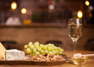 Vinos blancos, el mejor maridaje para el verano