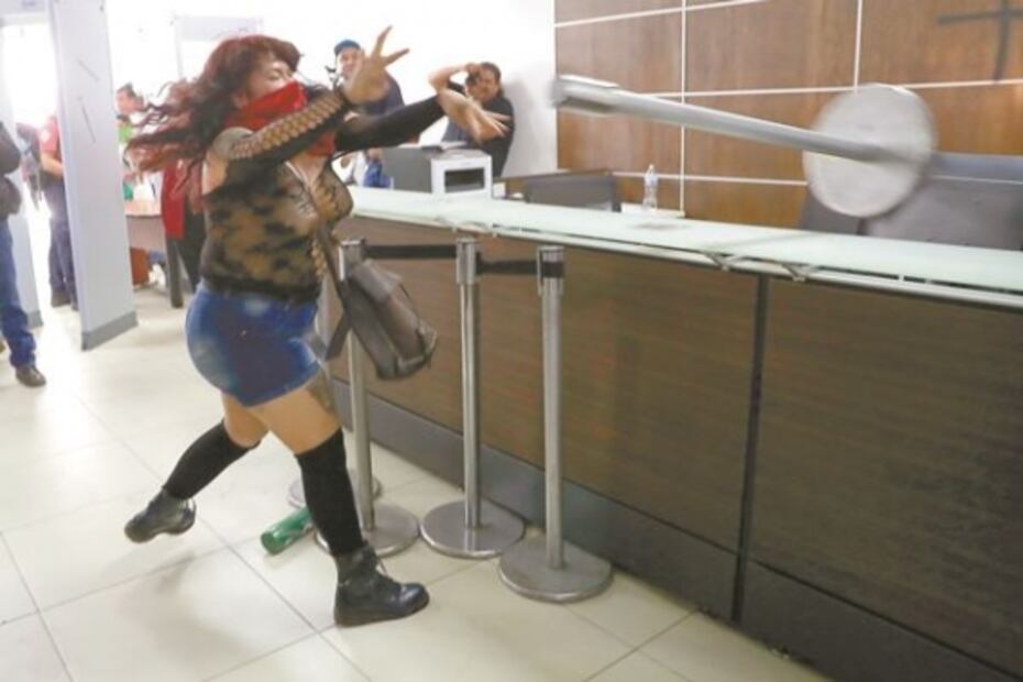 Mujeres protestan contra abusos de policías; “fue una provocación”: Sheinbaum