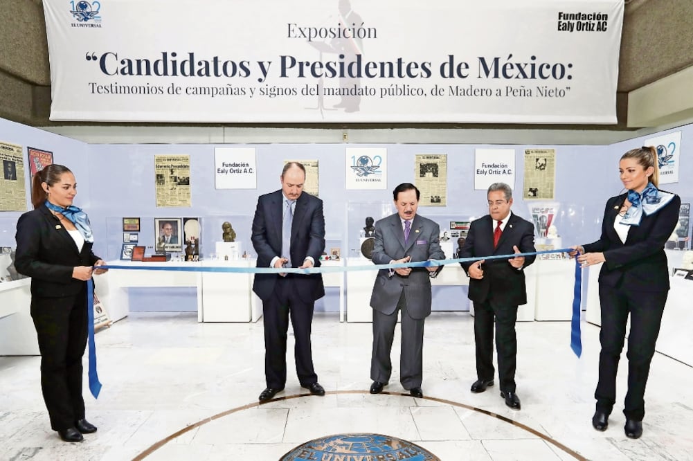 El Director General de EL UNIVERSAL, Juan Francisco Ealy Lanz Duret; el Presidente Ejecutivo y del Consejo de Administración, el Licenciado Juan Francisco Ealy Ortiz, y el director de la Fundación, Enrique Bustamante Martínez. Foto: BERENICE FREGOSO