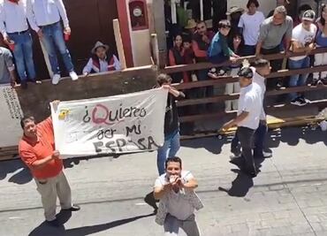 En medio de los toros, "La Huamantlada" deja 20 heridos, pelea campal y hasta una pedida de matrimonio