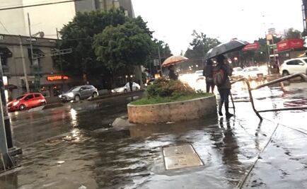 Capitalinos despiertan con lluvia ligera en CDMX