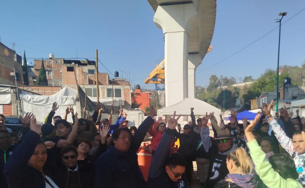 Está mañana, los vecinos llevaron a cabo una asamblea informativa y determinaron que dejarán continuar los trabajos. Foto: Especial