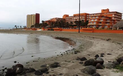 Mar retrocede 20 metros también en playas de Veracruz