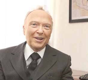 Designan oficialmente a Gertz Manero como encargado de despacho de PGR