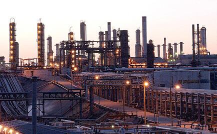 México blinda ingreso petrolero para 2016