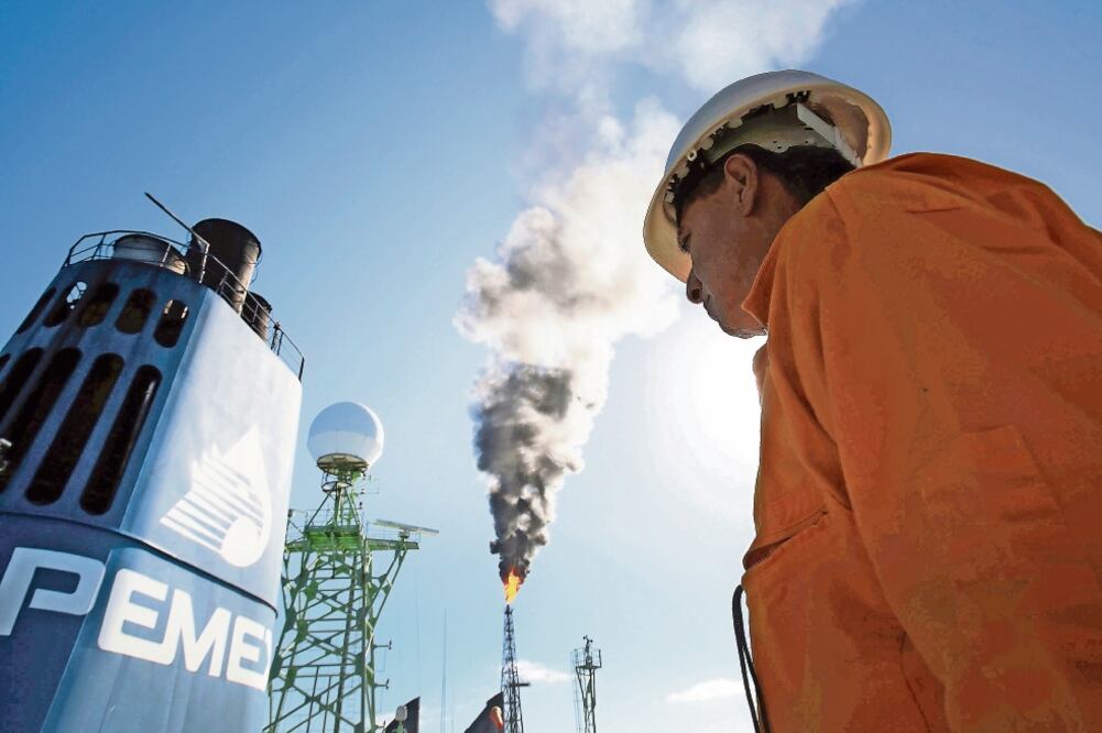 En términos de volumen, Pemex colocó mayor cantidad de productos como gas LP, gasolinas, diesel, diesel desulfurado, combustóleo y asfaltos. (ARCHIVO EL UNIVERSAL)