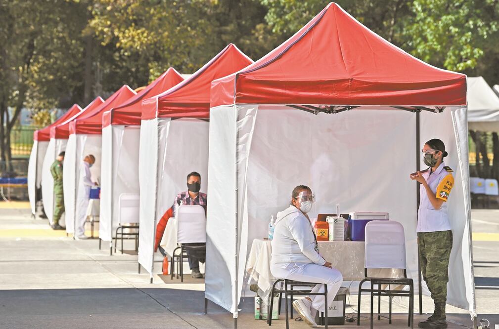 Analistas opinan que pese al entorno global favorable, hay retos en la implementac ió n de las vacunas. Foto: ARCHIVO EL UNIVERSAL