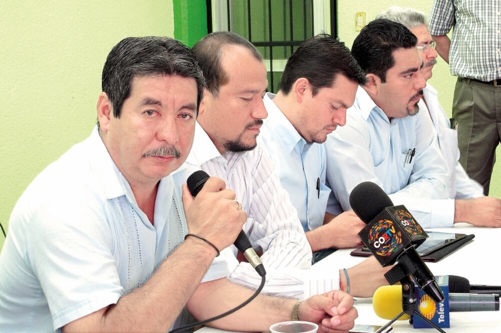 Líderes de la CNTE prevén presentar a las autoridades educativas su propuesta pedagógica; reiteran su rechazo a la evaluación (ARCHIVO EL UNIVERSAL)