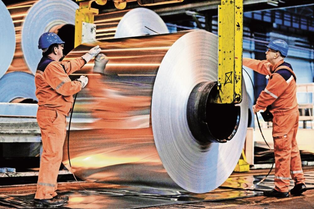 Los mecanismos para evitar importaciones de metales por subvaluación no funcionan y no operan por corrupción, opina Moisés Kalach, del CCE. / ARCHIVO EL UNIVERSAL