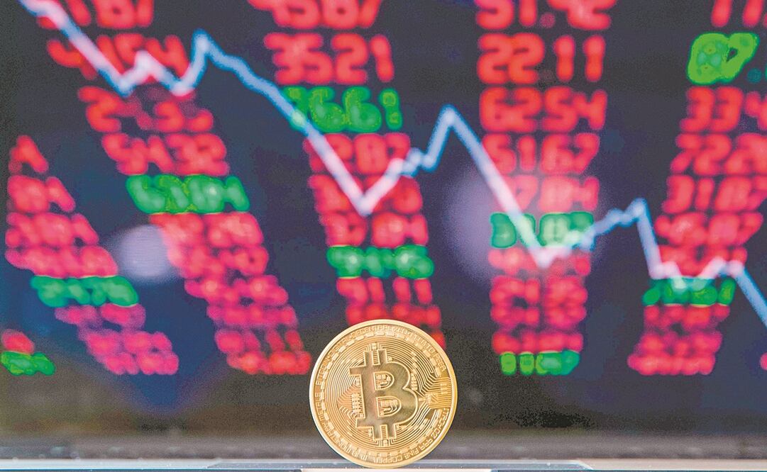 Algunos analistas consideran que ya no crecerá más el valor del bitcoin, pero otros lo ven cada vez más como una cobertura legítima contra la debilidad del dólar y el riesgo de inflación. Foto: ARCHIVO EL UNIVERSAL