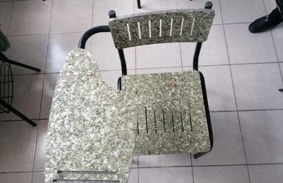 Proyecto escolar se hace realidad con la entrega de pupitres hechos de material reciclado en Edomex 